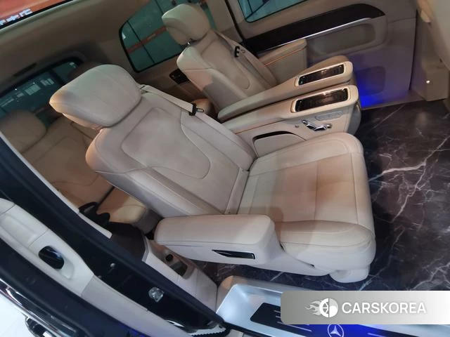 Mercedes-Benz V-Class 2023 Черный из Китая