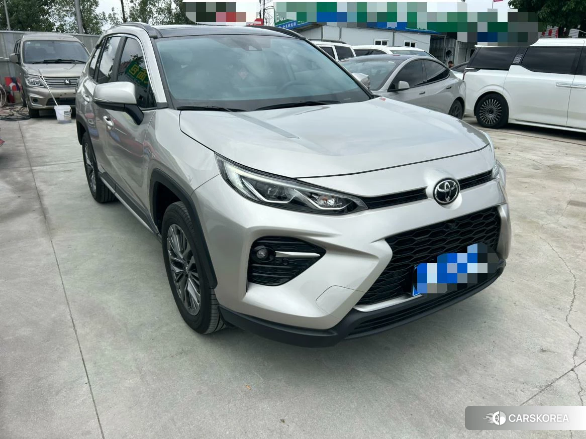 Toyota Wildlander 2023 Шампань из Китая