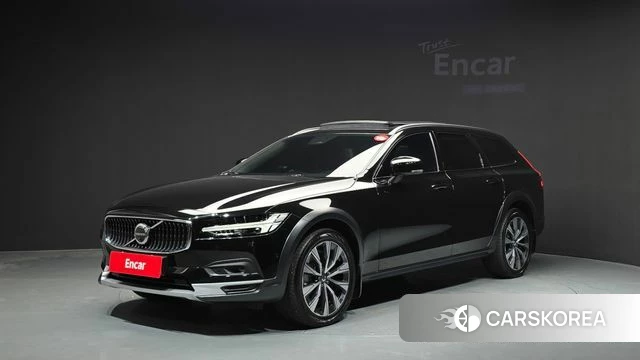 Volvo V90 Cross-Country 2023 Черный из Кореи
