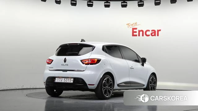 Renault Korea (Samsung) Clio 2019 Белый из Кореи