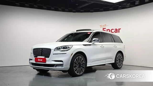 Lincoln Aviator 2nd generation 2022 Белый из Кореи