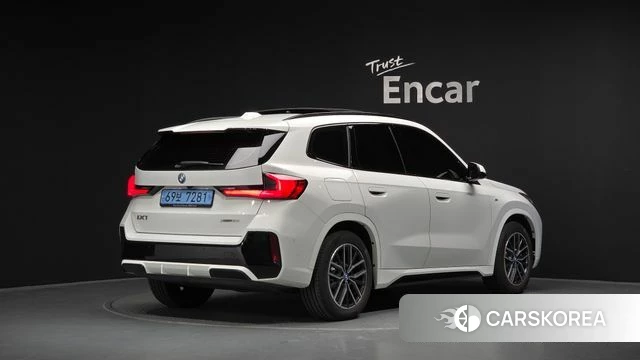 BMW iX1 (U11) 2023 Белый из Кореи