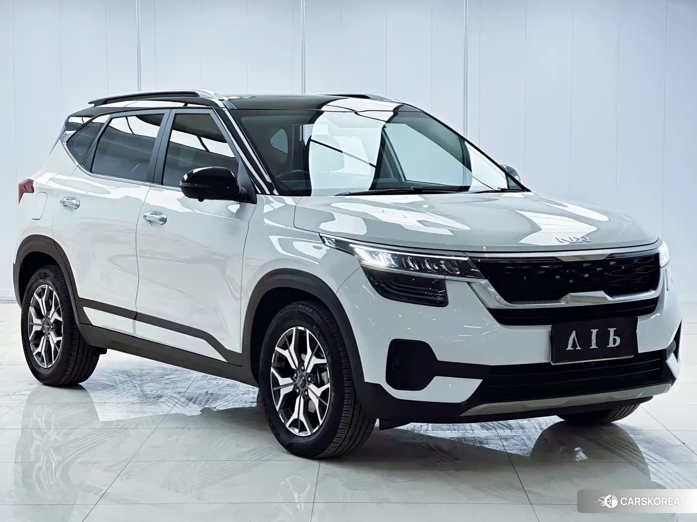 Kia KX3 2022 Белый из Китая