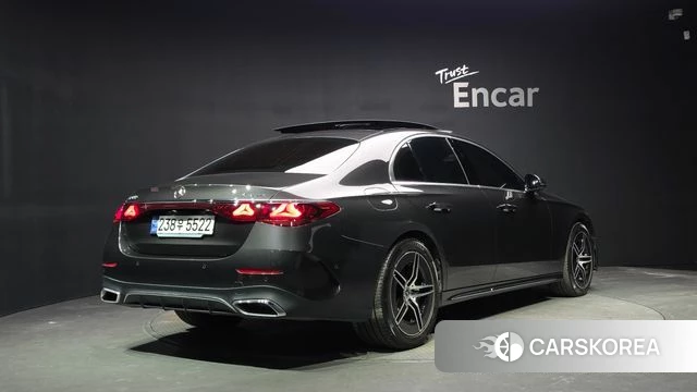 Mercedes-Benz E-Class W214 2024 Серый из Кореи