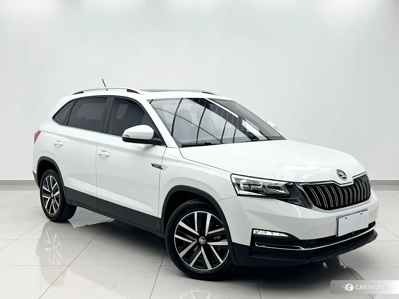 Skoda Kamiq 2023 Белый из Китая
