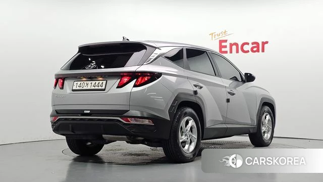 Hyundai Tucson (NX4) 2022 Серебристо-серый из Кореи