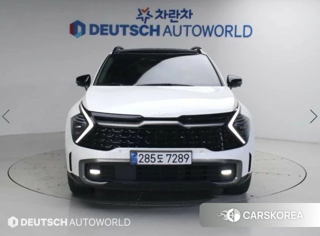 Kia Sportage 5th Generation Hybrid 2023 Белый из Кореи