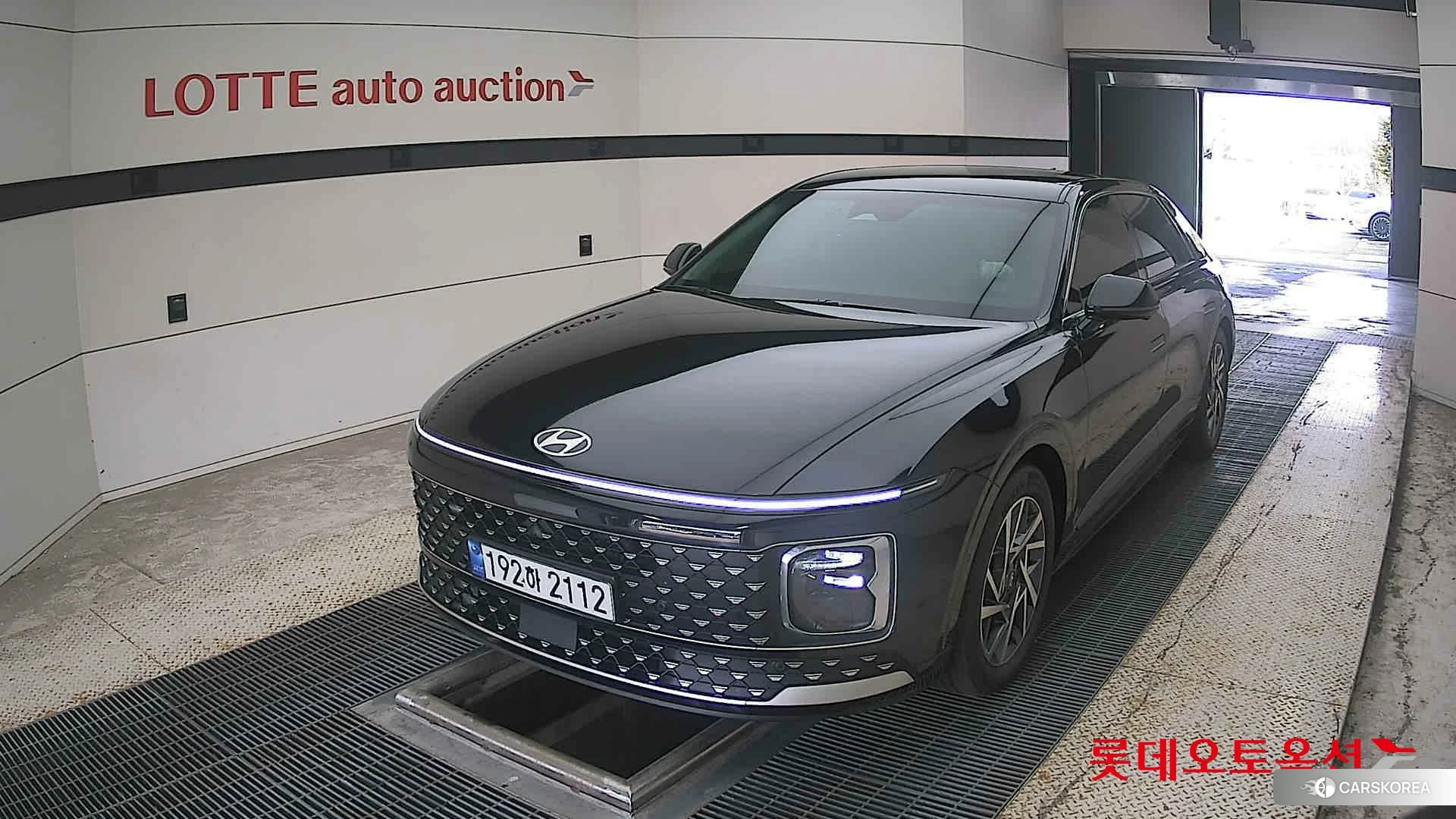 Hyundai Grandeur Hybrid 2023 Abyss Black Pearl из Кореи