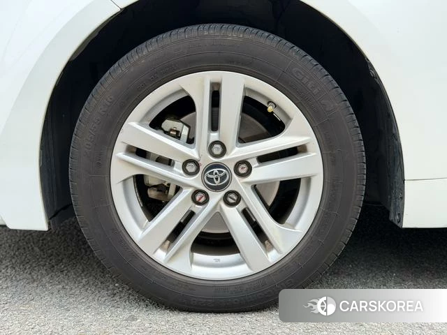 Toyota Levin 2021 Белый из Китая