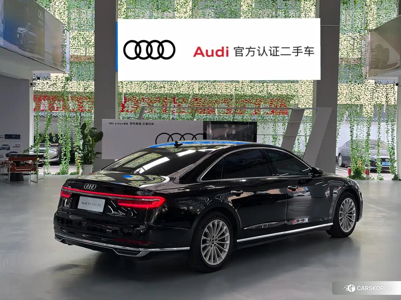 Audi A8 2022 Черный из Китая