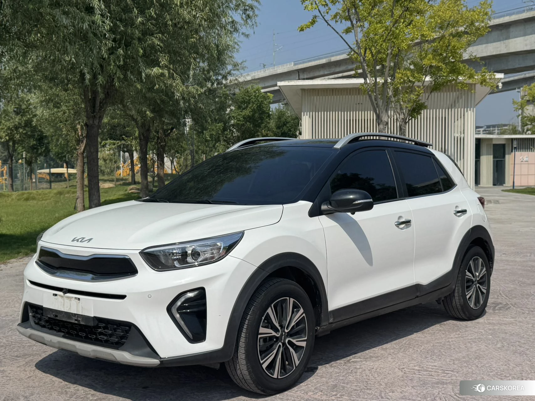 Новый Kia Sonet 2026 Белый из Китая