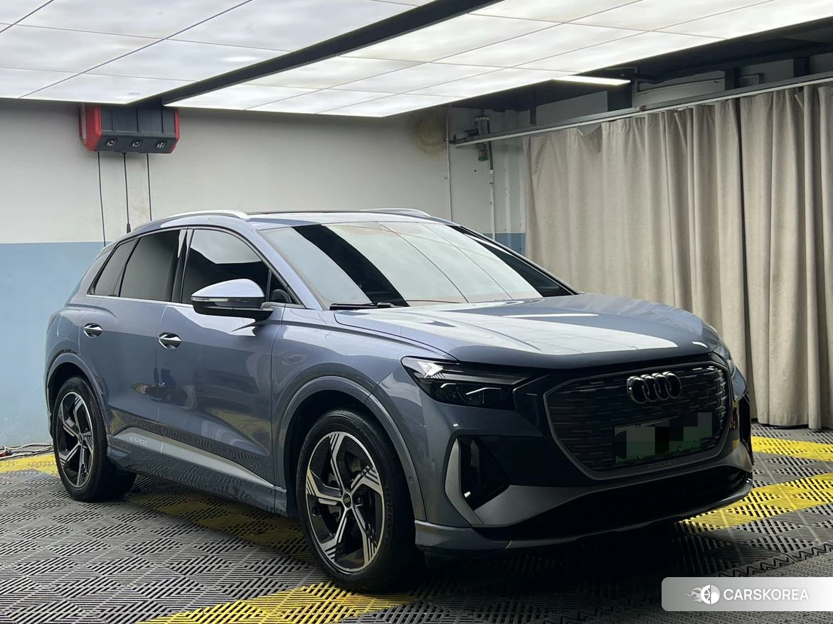 Audi Q4 2023 Синий из Китая