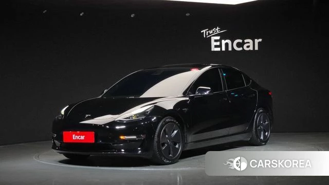 Tesla Model 3 2021 Черный из Кореи