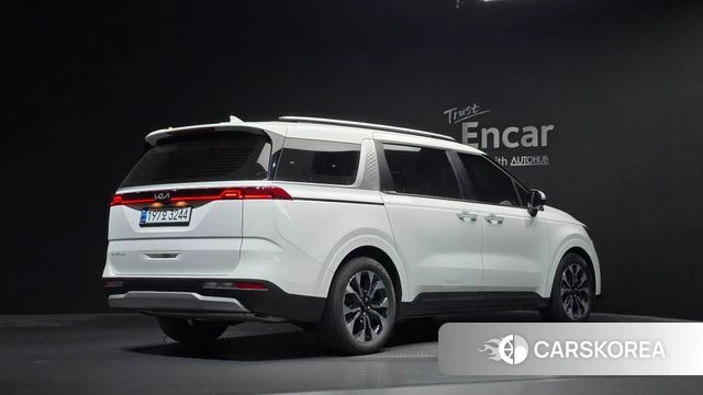 Kia Carnival 4th generation 2023 Белый из Кореи
