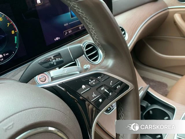 Mercedes-Benz E-Class 2022 Черный из Китая