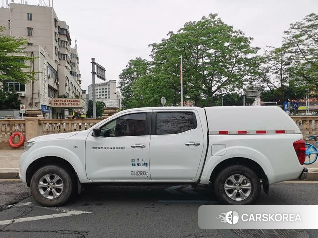 Nissan Navara 2022 Белый из Китая