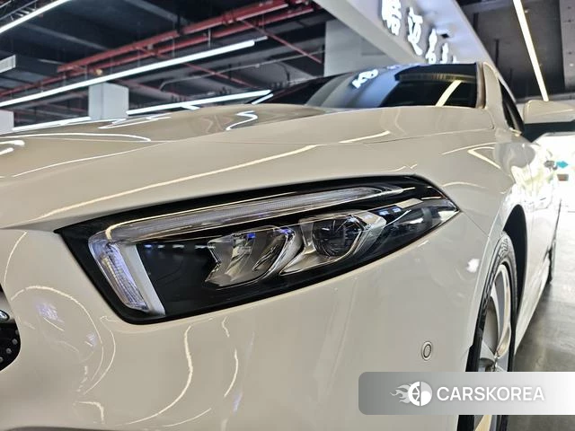 Mercedes-Benz A-Class 2021 Белый из Китая