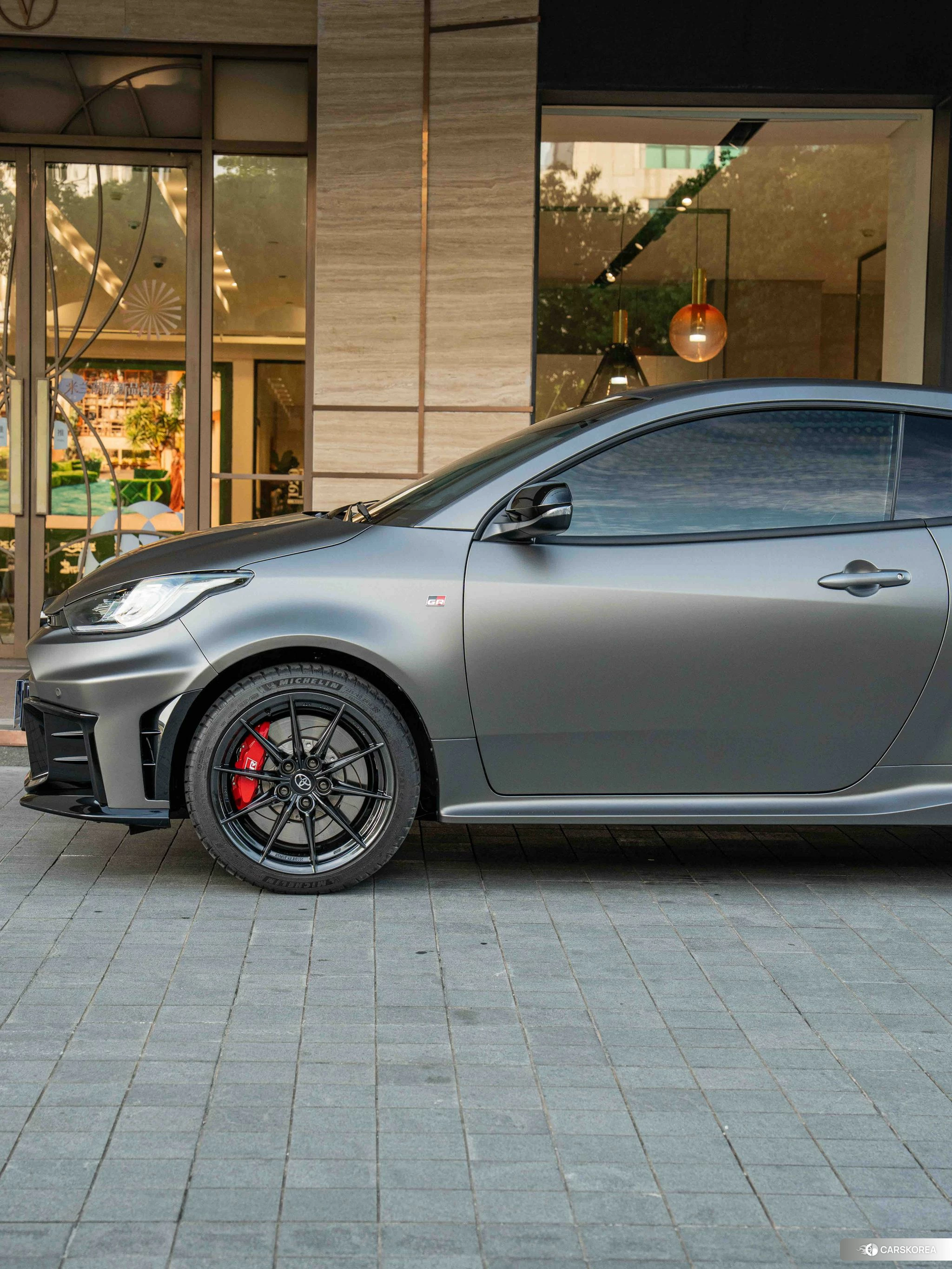 Toyota GR Yaris 2025 Темно-серый из Китая