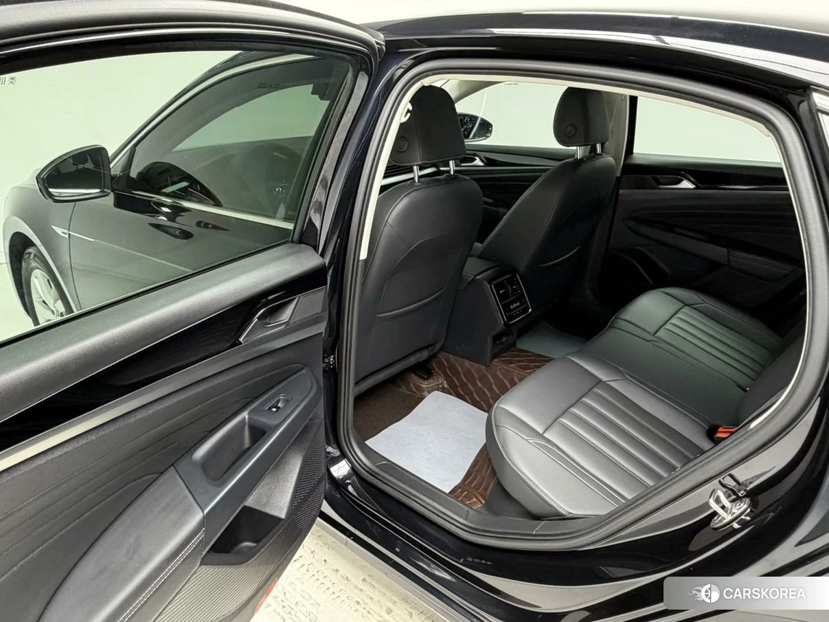 Volkswagen Passat 2021 Черный из Китая