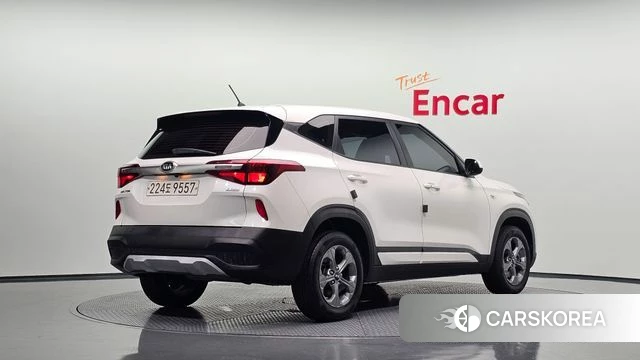 Kia Seltos 2020 Белый из Кореи