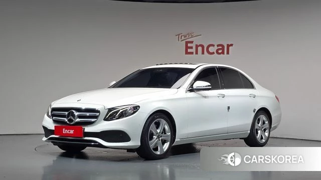 Mercedes-Benz E-Class W213 2018 Белый из Кореи