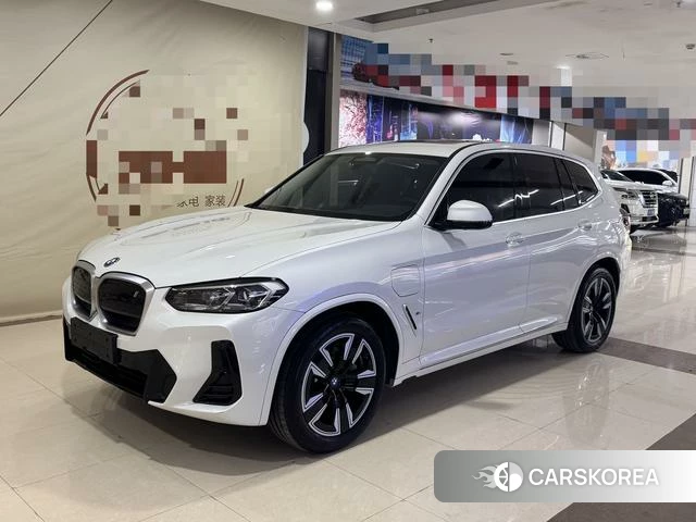 BMW iX3 2023 Белый из Китая