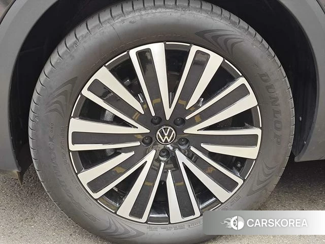 Volkswagen Tavendor 2024 Черный из Китая