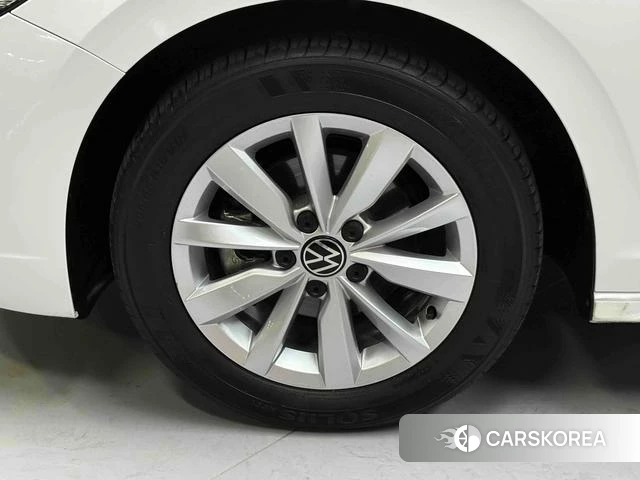 Volkswagen Bora 2021 Белый из Китая