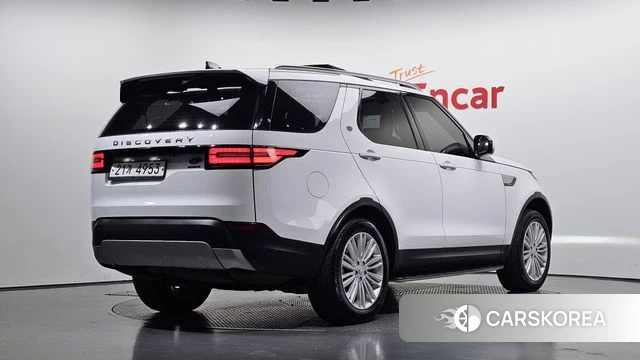Land Rover Discovery 5 2018 Белый из Кореи