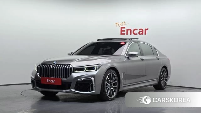 BMW 7 Series (G11) 2021 Серебристо-серый из Кореи