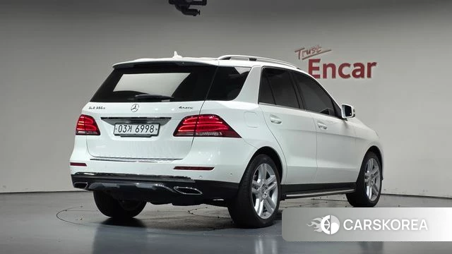 Mercedes-Benz GLE - Class W166 2018 Белый из Кореи