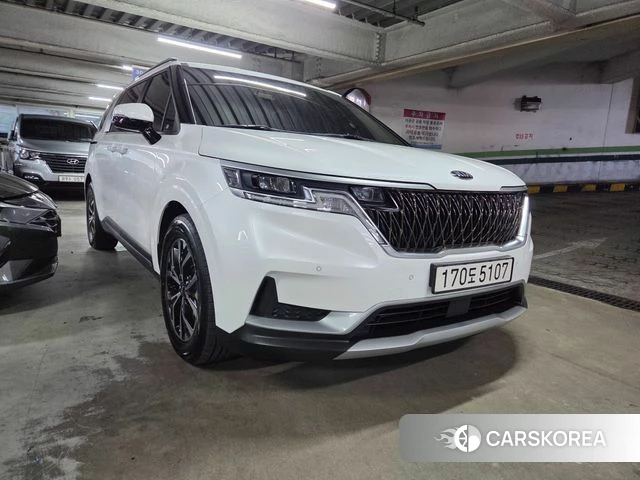 Kia Carnival 4th generation 2021 Жемчужный цвет из Кореи
