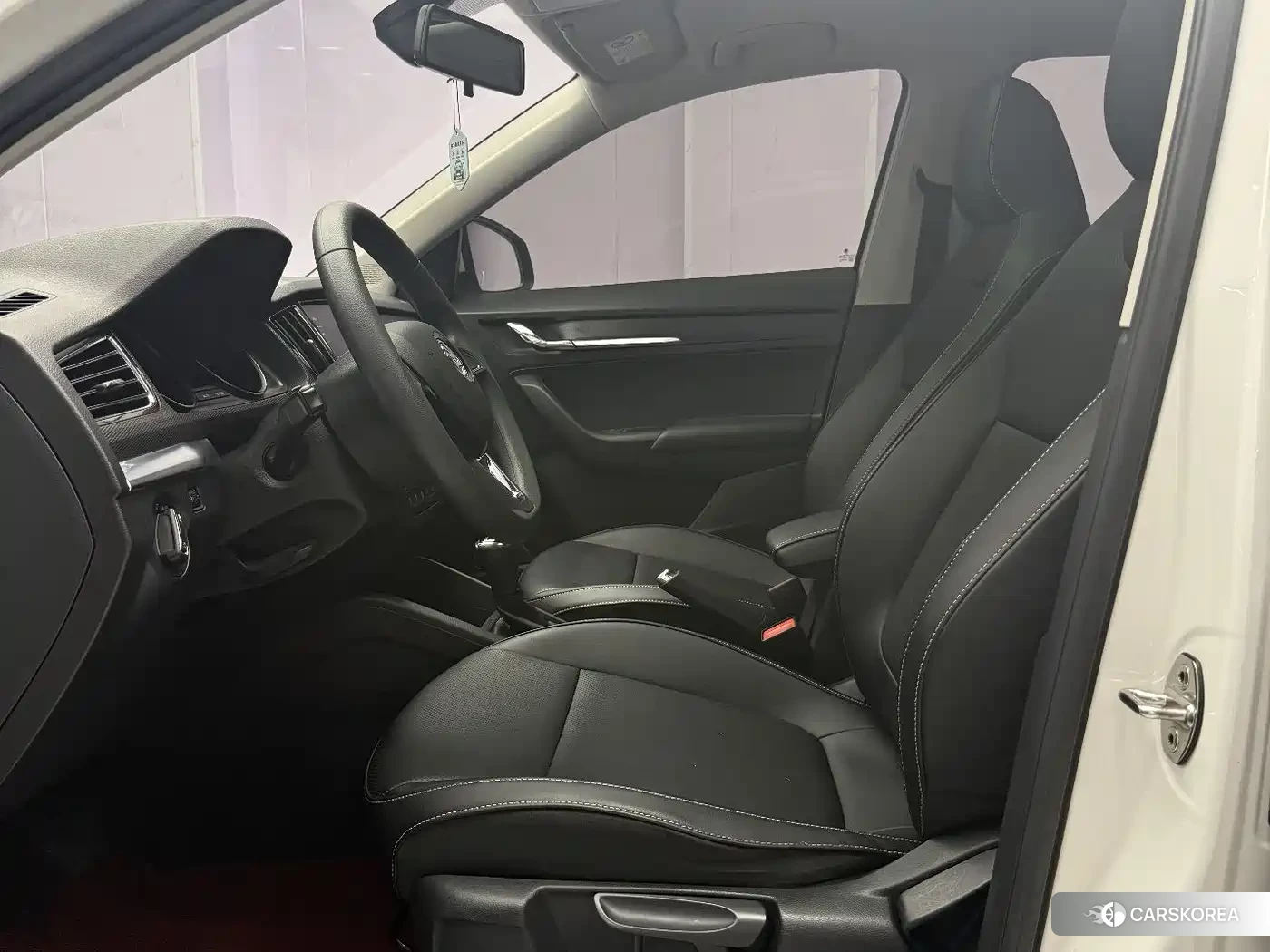 Skoda Kamiq 2022 Белый из Китая