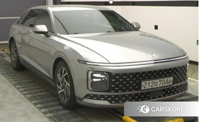 Hyundai Grandeur (GN7) 2024 Серебристо-серый из Кореи