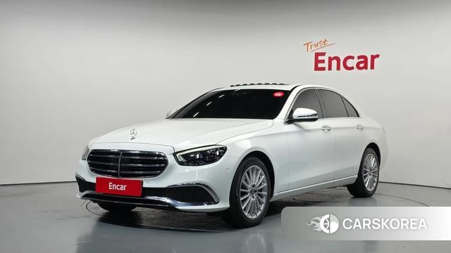 Mercedes-Benz E-Class W213 2021 Белый из Кореи