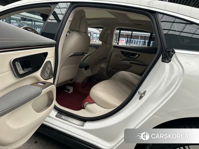Mercedes-Benz EQS 2023 Белый из Китая