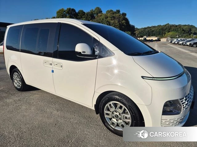 Hyundai Staria 2024 Белый из Кореи