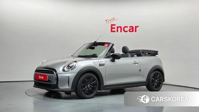 Mini Cooper Convertible 2023 Серебристо-серый из Кореи