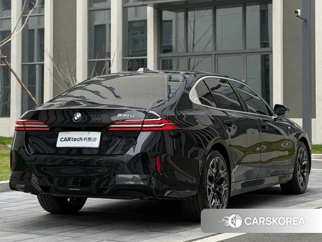 BMW 5 series 2026 Черный из Китая