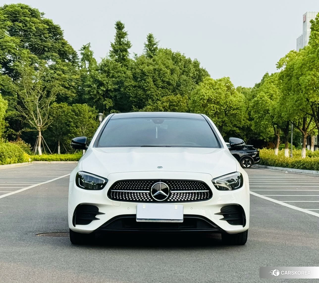 Mercedes-Benz E-Class 2021 Белый из Китая