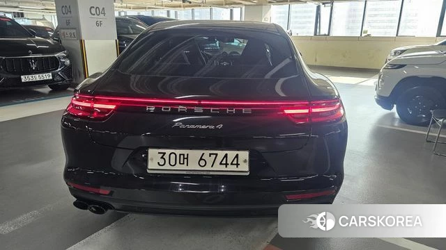 Porsche Panamera (971) 2019 Черный из Кореи