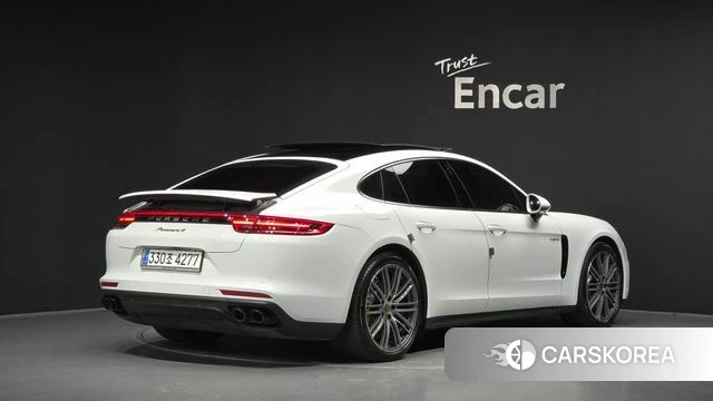 Porsche Panamera (971) 2020 Белый из Кореи