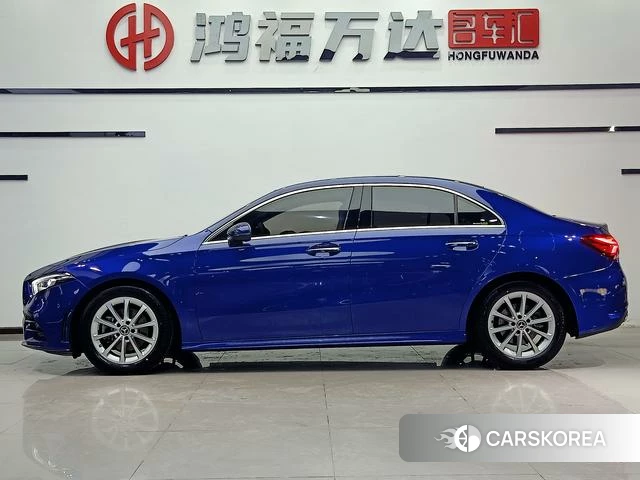 Mercedes-Benz A-Class 2021 Синий из Китая