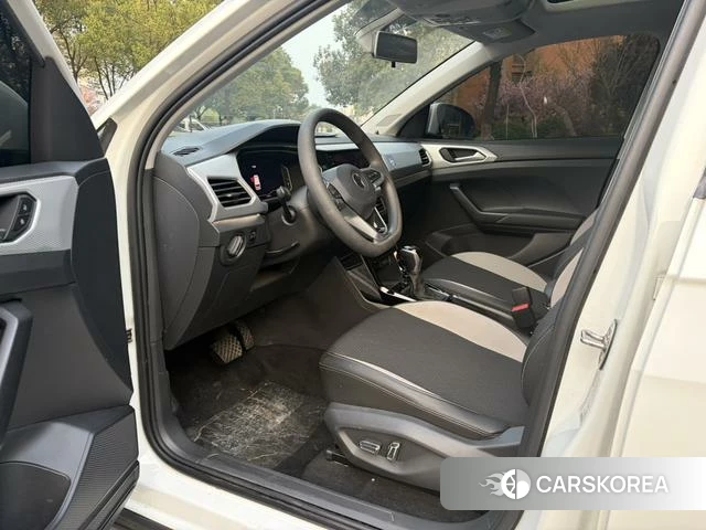 Volkswagen Tacqua 2021 Белый из Китая