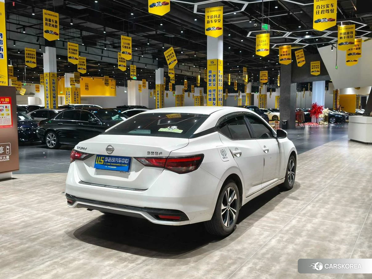 Nissan Sylphy 2023 Белый из Китая