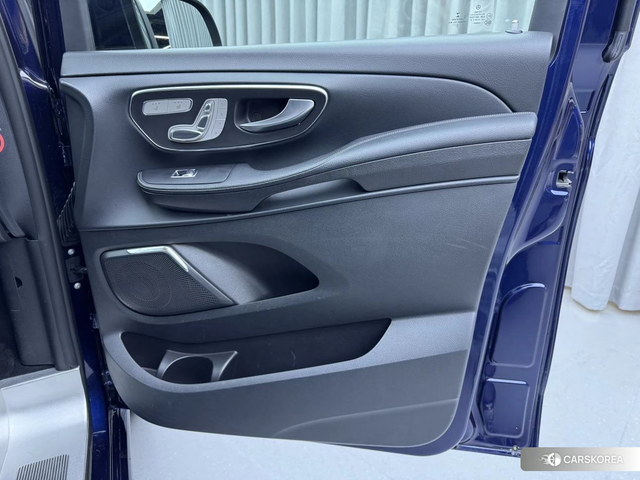 Mercedes-Benz V-Class 2021 Синий из Китая