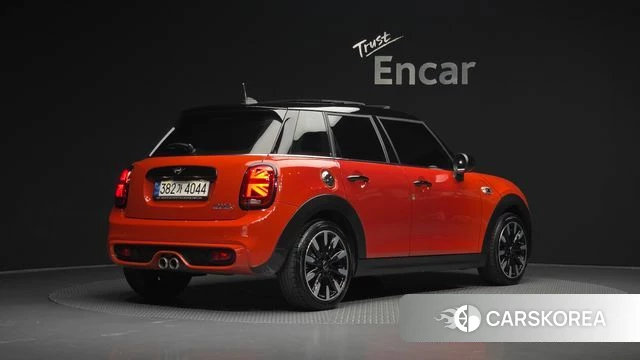 Mini Cooper S 2021 Красный из Кореи