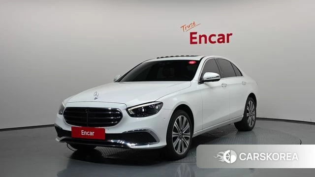 Mercedes-Benz E-Class W213 2023 Белый из Кореи