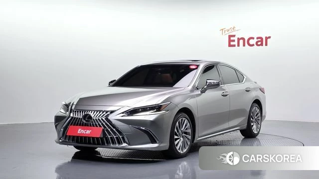 Lexus ES300h 7th generation 2025 Песочный из Кореи