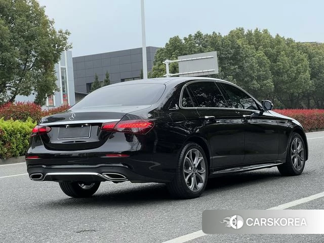 Mercedes-Benz E-Class 2022 Черный из Китая
